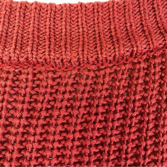 Miracle Red Crew Neck Sweater with Chunky Knit Loose Shape - Picture 8 of 10